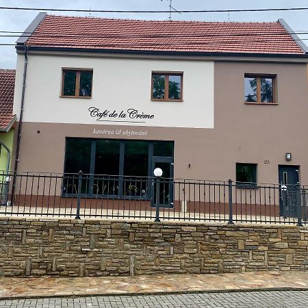 Kuzelov Cafe De La Creme酒店 外观 照片