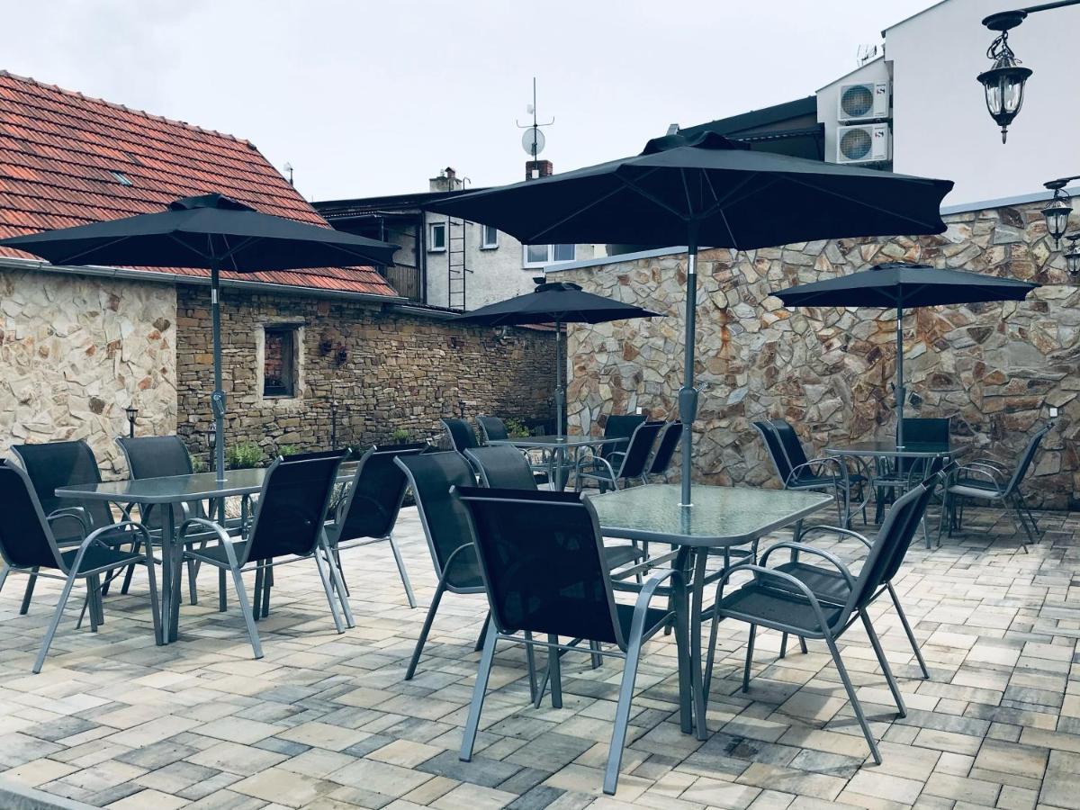 Kuzelov Cafe De La Creme酒店 外观 照片