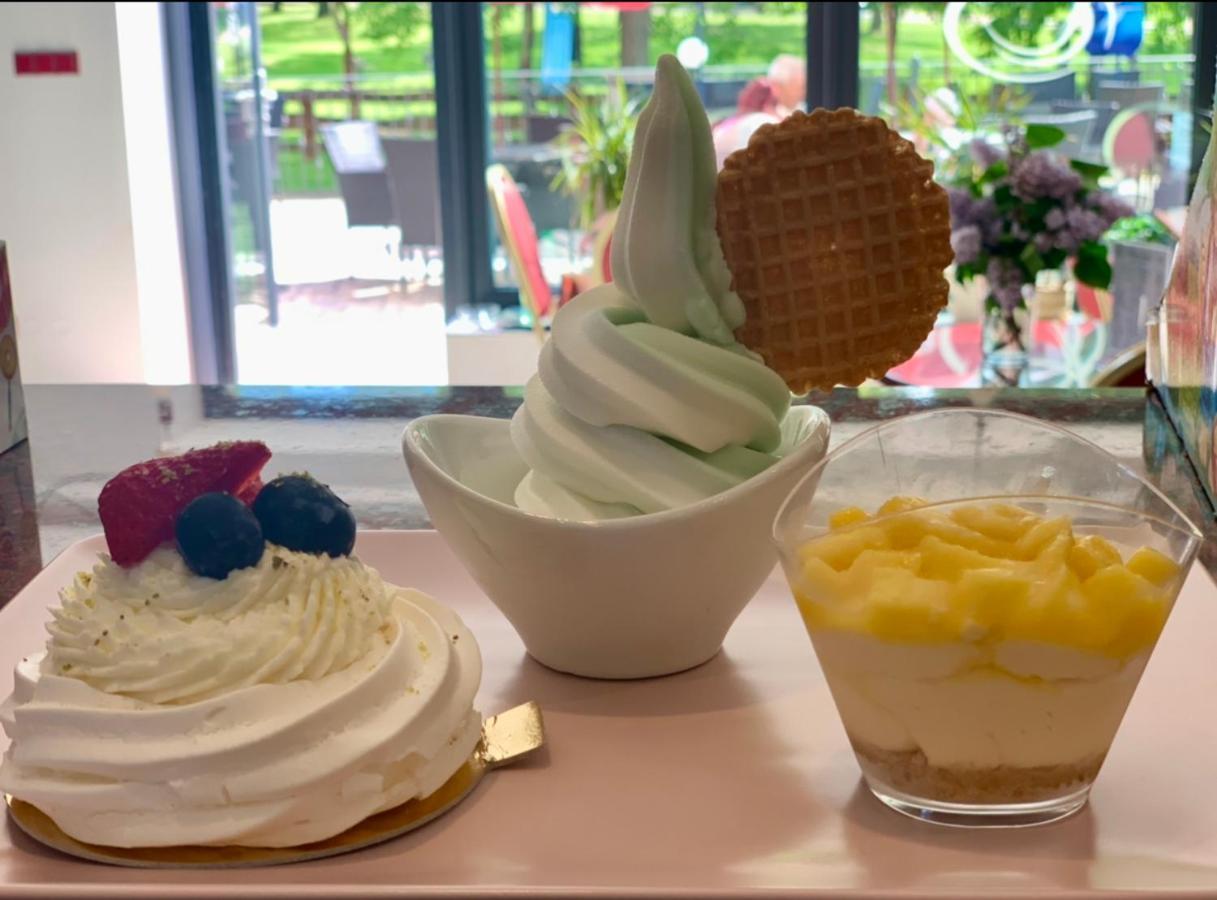 Kuzelov Cafe De La Creme酒店 外观 照片